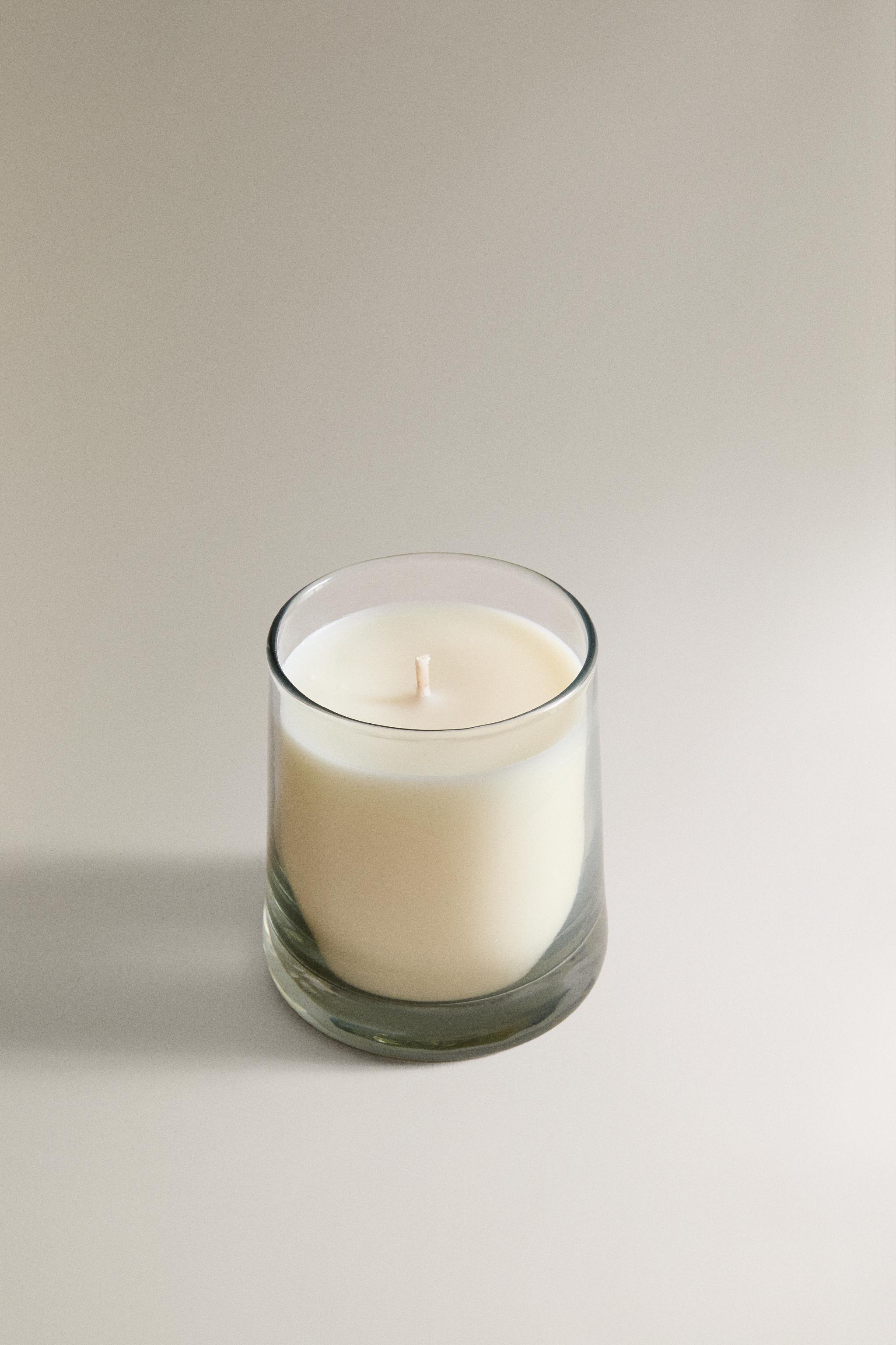 (180 G) ÉCLAT DE LYS SCENTED CANDLE